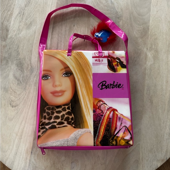 Barbie Other - Vintage 2004 Mattel Barbie Fashion Fever doll carrying case.